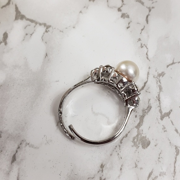 Avon Set of Faux Pearl Earrings and Ring - Picture 3 of 4